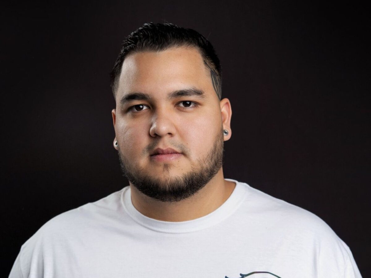 Jesser Escobar, el tatuador venezolano que destaca en festivales internacionales con realismo y creatividad