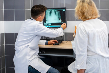 Desarrollaron un sistema de IA para detectar el hígado graso con radiografías