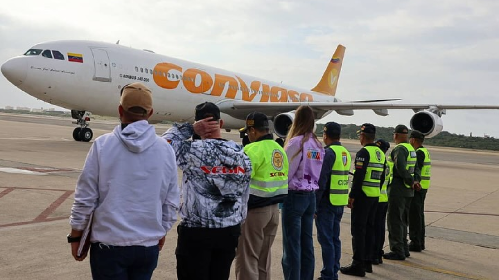Llegó a Venezuela un avión con 203 migrantes repatriados desde Honduras