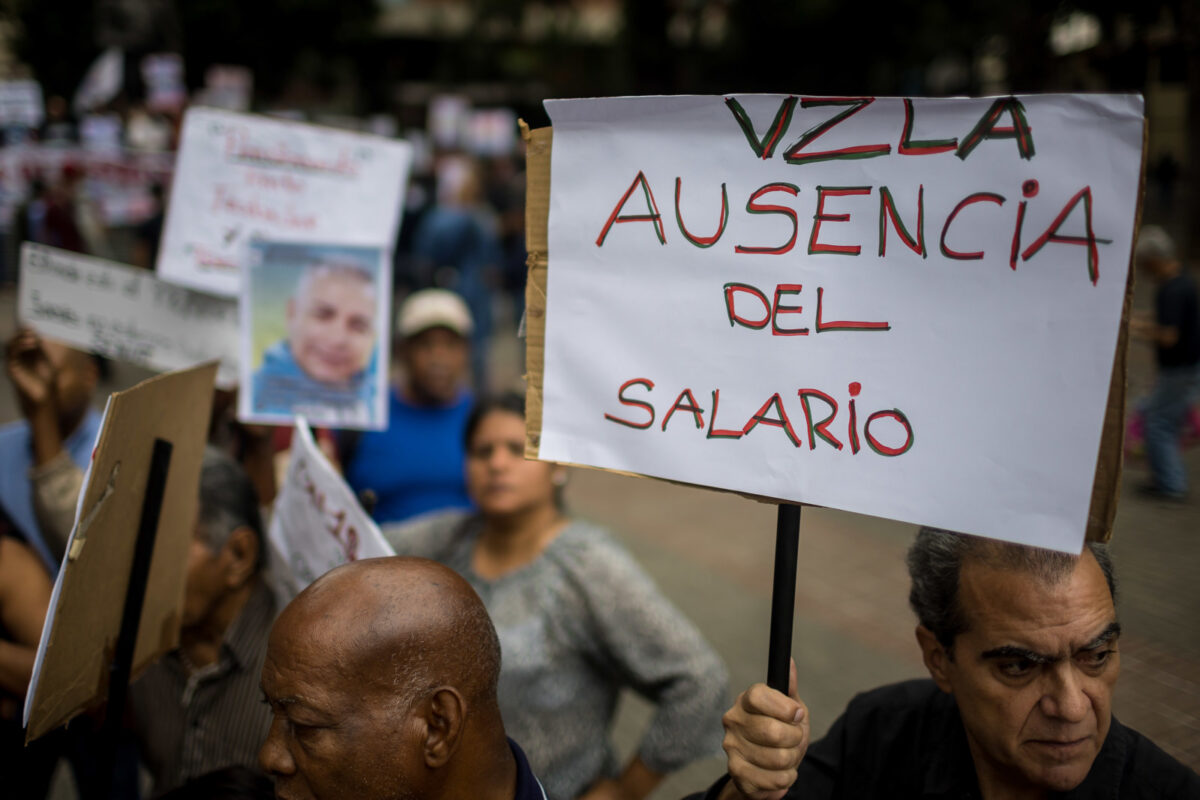 Sindicalistas venezolanos protestaron para pedir el aumento del salario mínimo y la libertad de los presos políticos