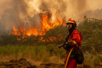 Incendios en Europa han dejado al menos 5 muertos, decenas de heridos y miles de evacuados