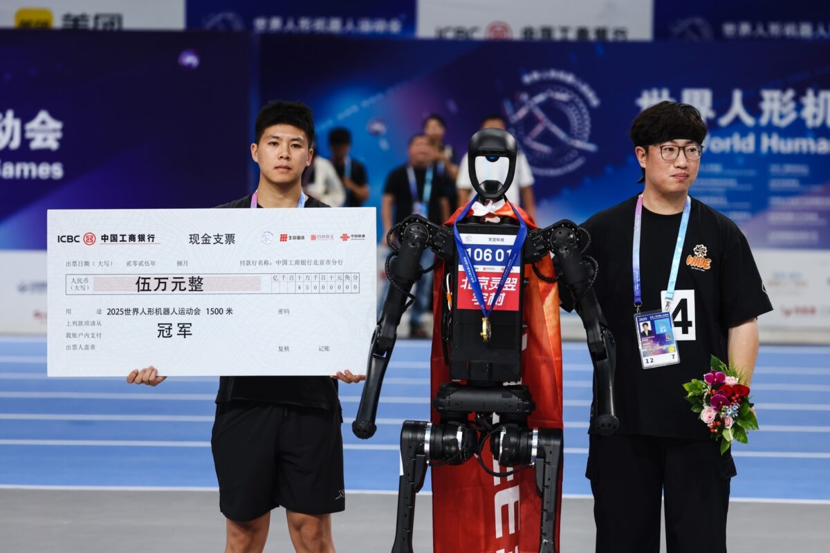 En imágenes: así se desarrollan los primeros juegos de robots humanoides en China