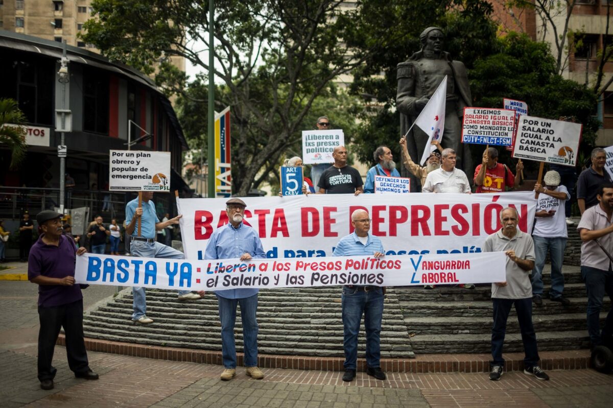 Sindicalistas venezolanos protestaron para pedir el aumento del salario mínimo y la libertad de los presos políticos