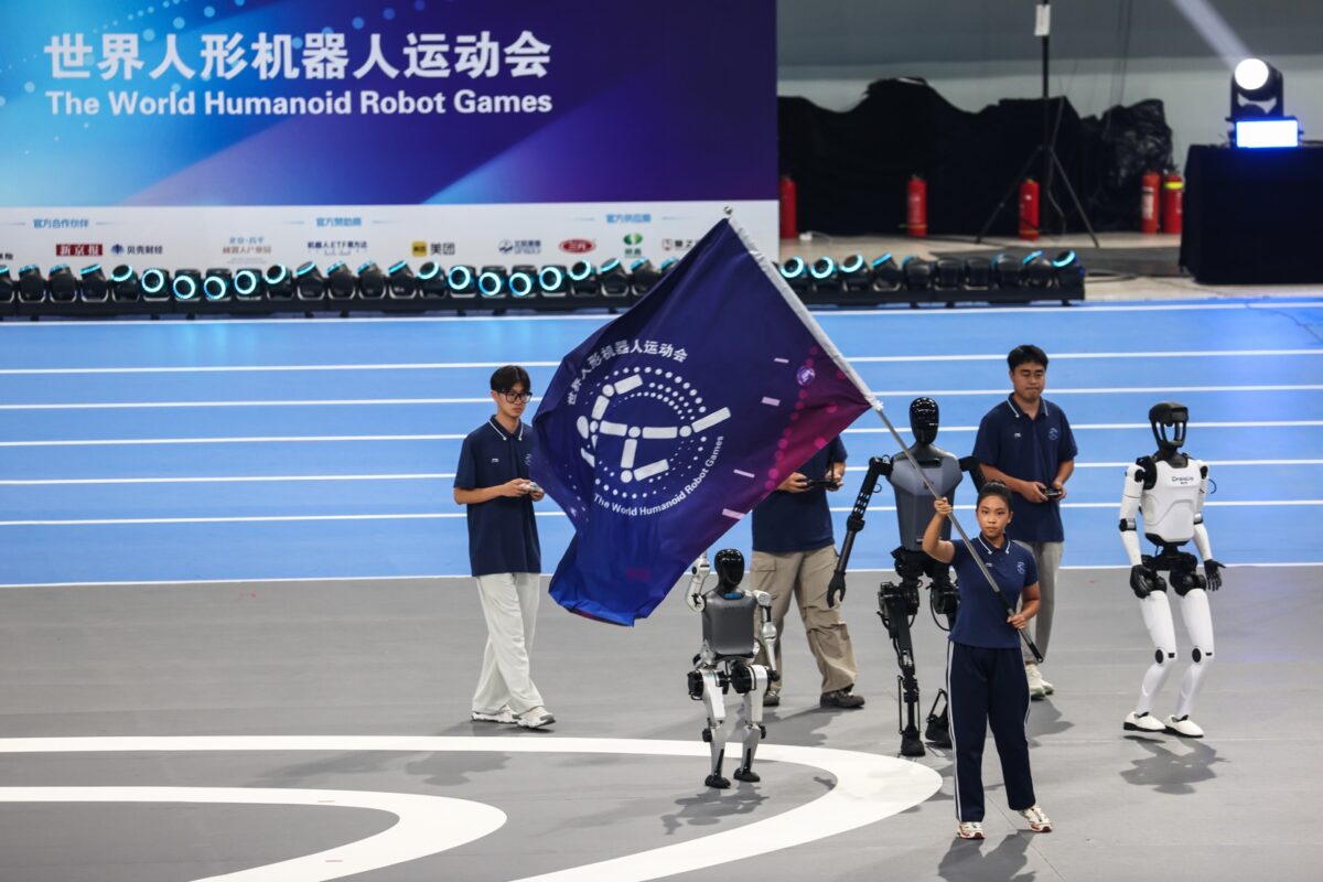 En imágenes: así se desarrollan los primeros juegos de robots humanoides en China