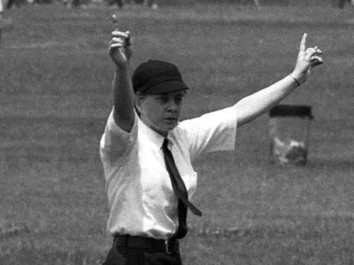 Jen Pawol, la primera mujer umpire en las Grandes Ligas