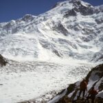 ¿Qué se sabe de la alpinista rusa varada en el Pico Pobeda después de fracturarse una pierna?