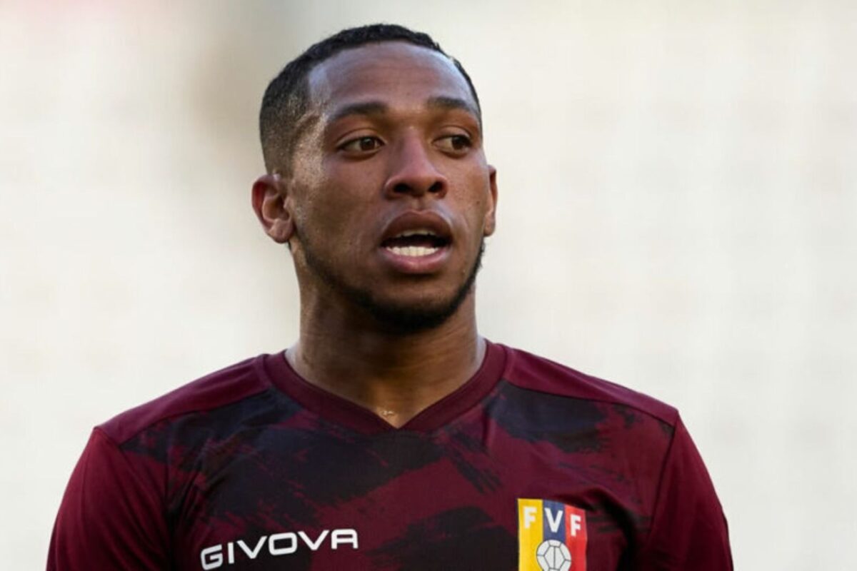 José “Brujo” Martínez sufrió una fractura que podría comprometer su participación en las Eliminatorias Sudamericanas