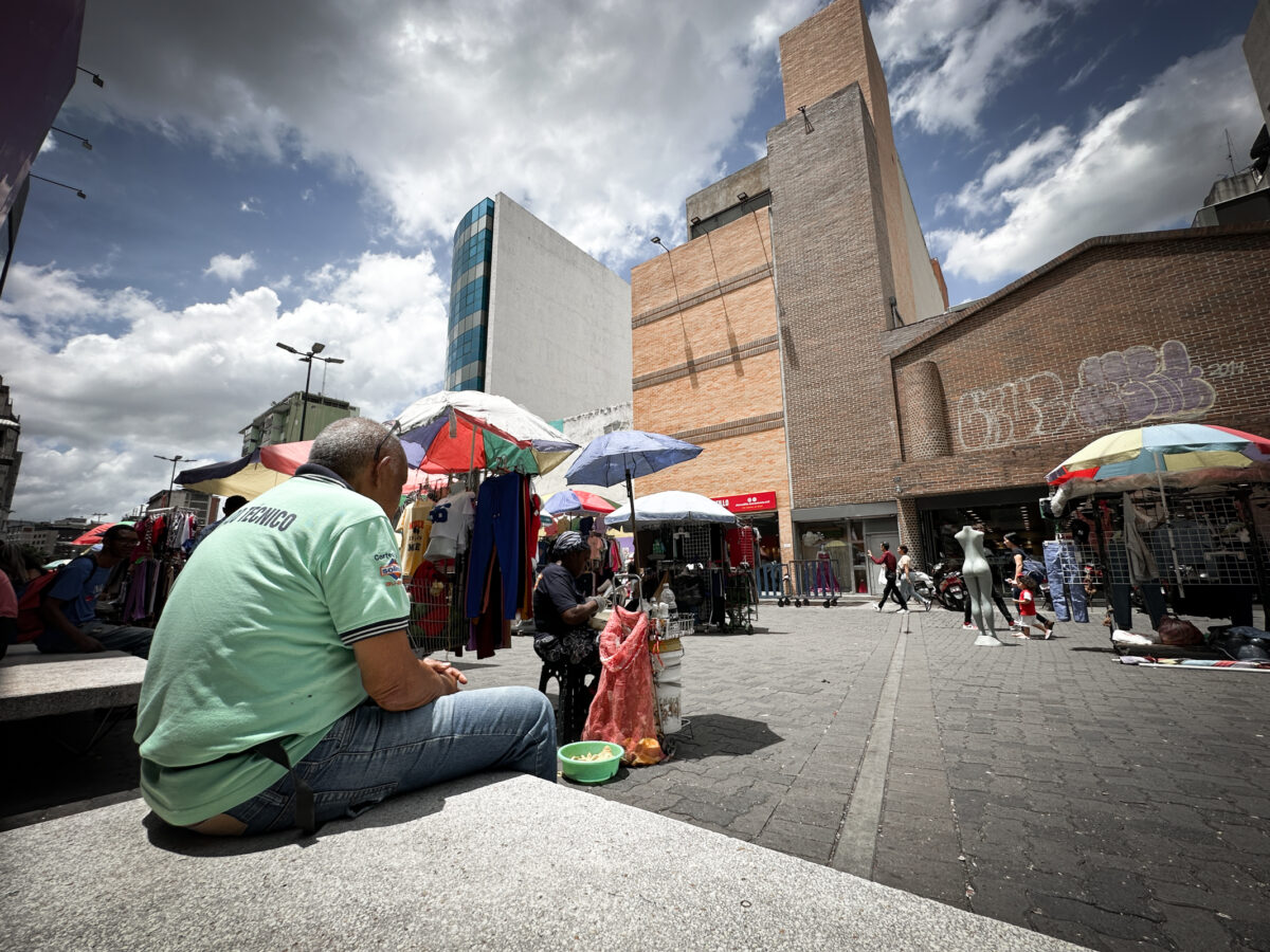 Buhoneros de Sabana Grande: “La gente siempre prefiere la calle”