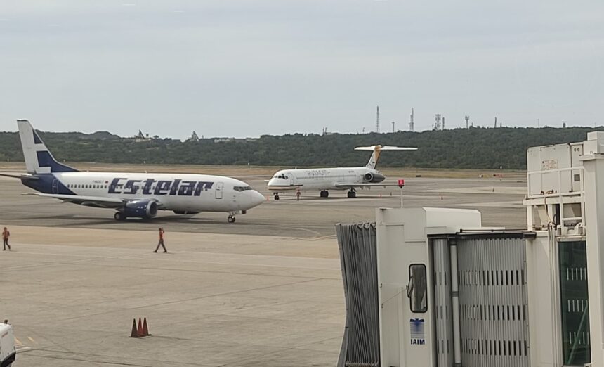 Aeropuerto de Coro reactivó sus vuelos comerciales con una ruta hacia Caracas 