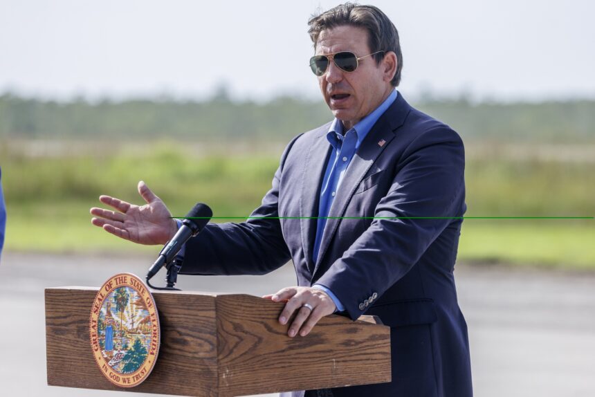 Alligator Alcatraz se afianza como modelo de detención migratoria en EE UU en su primer mes