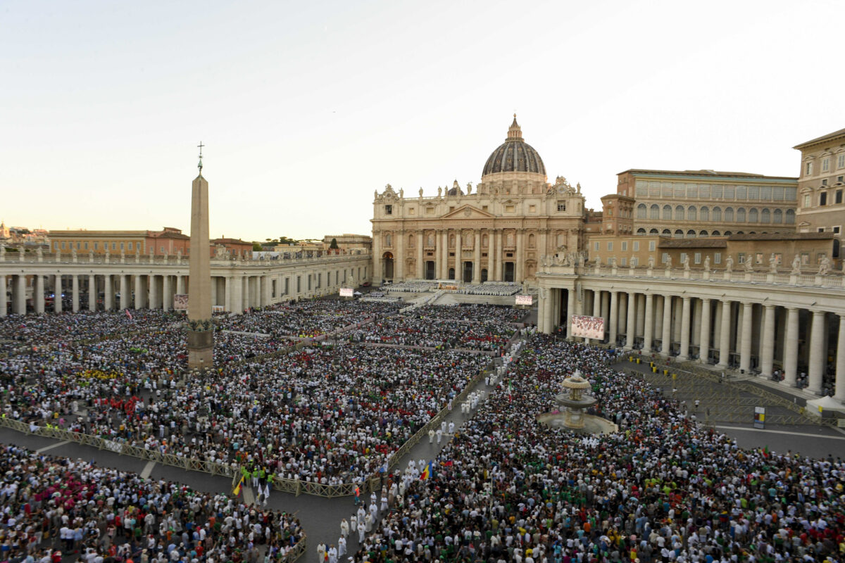 El papa en el multitudinario Jubileo de los Jóvenes: "La amistad puede cambiar el mundo"