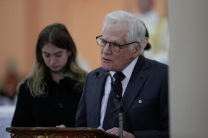 Miguel Uribe Londoño reemplazará a su hijo como precandidato presidencial