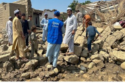 Al menos 800 muertos y 2.500 heridos por el terremoto en Afganistán