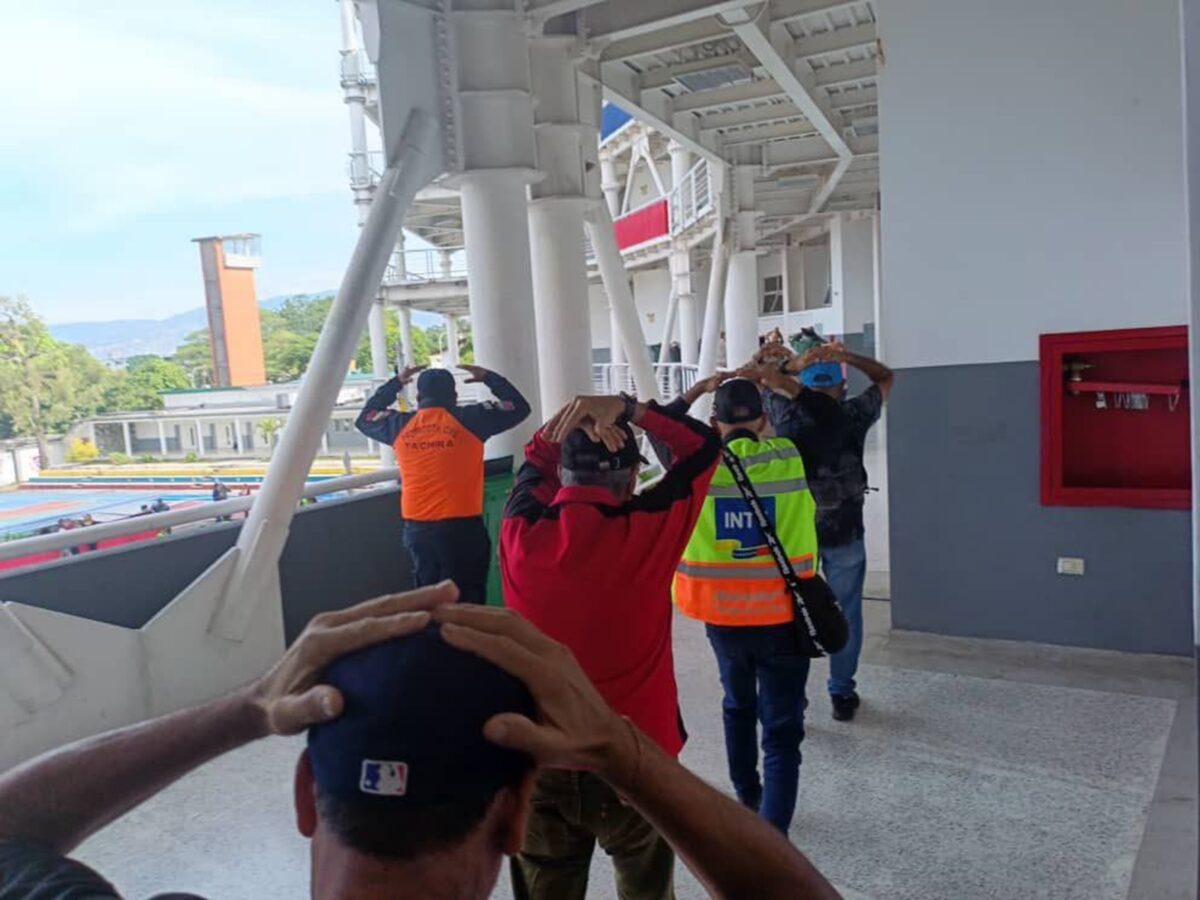 Autoridades venezolanas realizaron un simulacro nacional de prevención de desastres naturales 