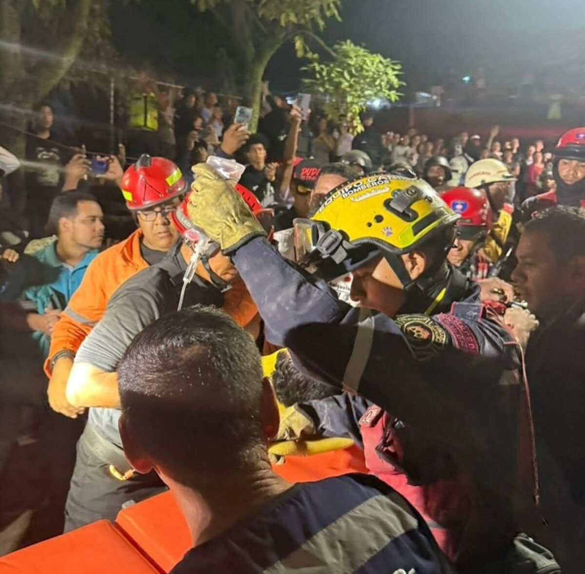 #TeExplicamosElDía | Viernes 19 de septiembre Foto: Bomberos de Caracas