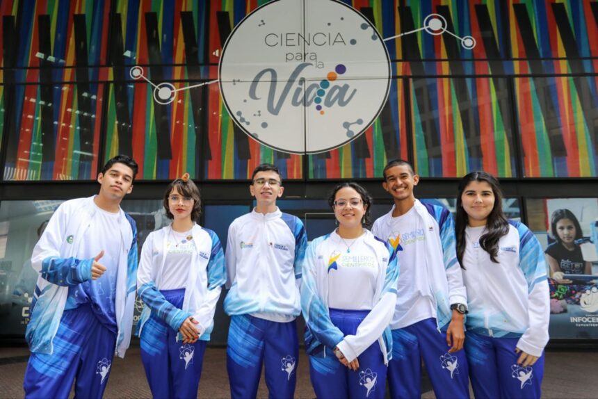 Estudiantes venezolanos ganaron medallas de oro y bronce en la Olimpiada Abierta de Astronomía en Rusia
