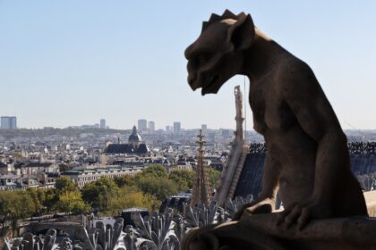 La catedral de Notre Dame reabre sus torres a los turistas seis años después del incendio
