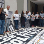 Familiares de presos políticos manifestaron frente a la Embajada de España en Caracas