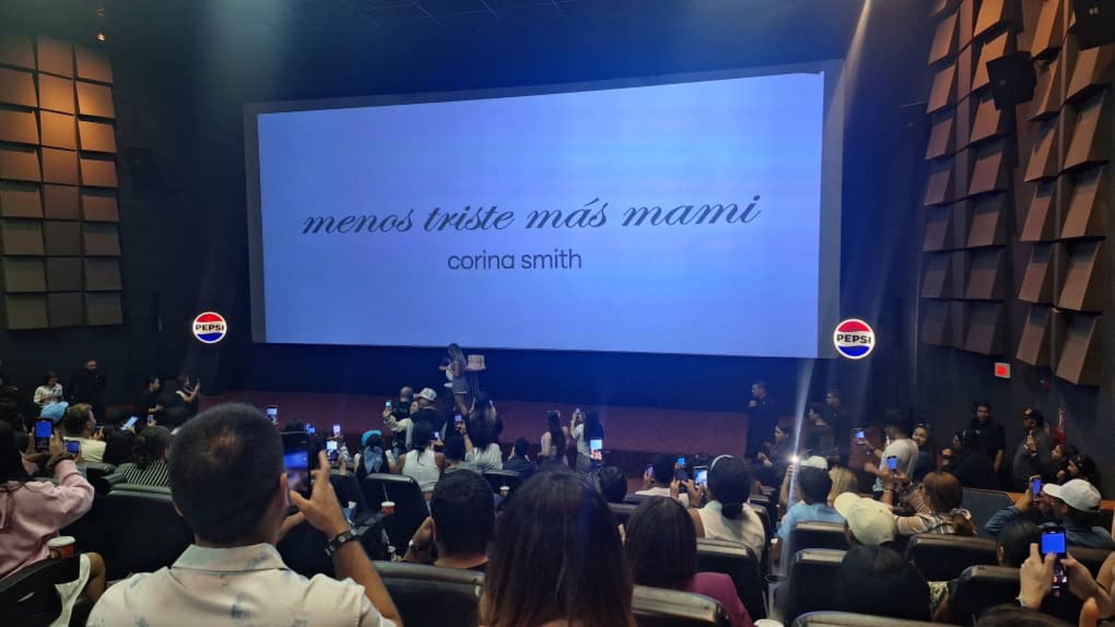 Corina Smith presentó su álbum Menos triste, más mami: “Este disco refleja la evolución de un corazón roto”