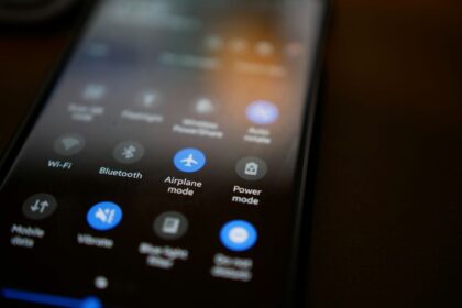 Los beneficios de activar el modo avión en el teléfono sin necesidad de estar en un vuelo