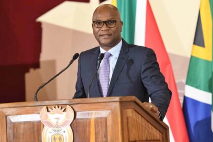 Hallaron muerto en París al embajador de Suráfrica en Francia