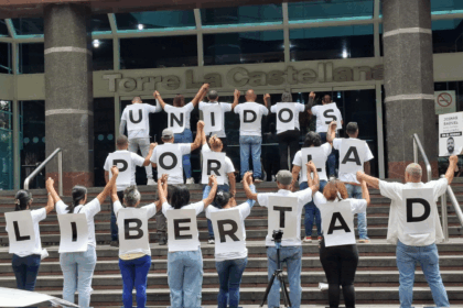 Familiares de presos políticos manifestaron frente a la Embajada de Alemania en Caracas