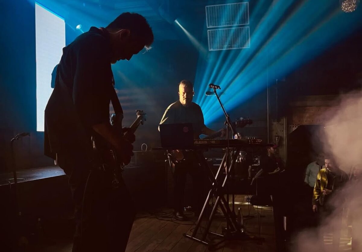 Tomates Fritos y Los Mentas comparten escenario en una noche de rock como en los viejos tiempos