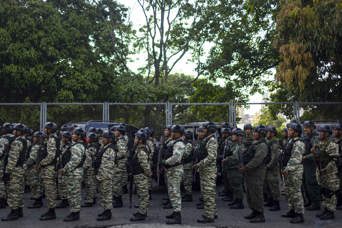 La FANB incautó más de 18 kilos de drogas y detuvo a seis personas en Apure