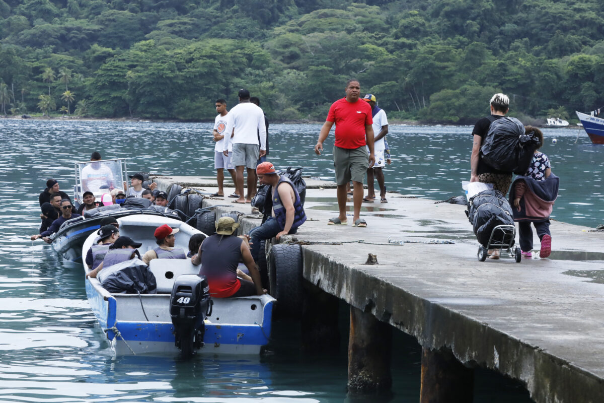 Sorteando el Darién, el éxodo a la inversa se lanza al mar