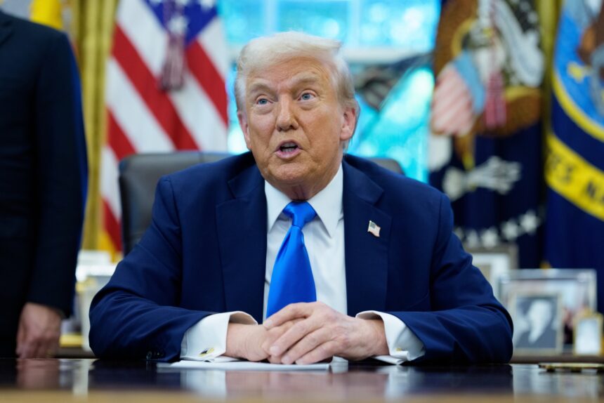 ¿Qué es la visa H-1B y por qué Trump pide 100 mil dólares al año para obtenerla?