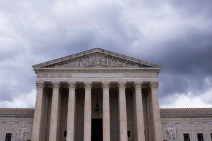 Gobierno de Trump pidió a la Corte Suprema que le permita finalizar el TPS de más de 300 mil venezolanos