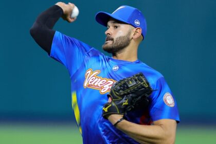 El pelotero venezolano Pablo López fue nominado al Premio Roberto Clemente 2025 de la MLB