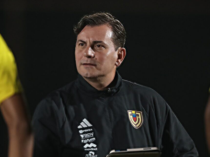 ¿Quién es Johnny Ferreira, el director técnico interino de la Vinotinto Sub-15?