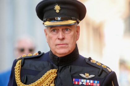 Las claves del escándalo que dejó fuera al príncipe Andrés del registro de la realeza británica