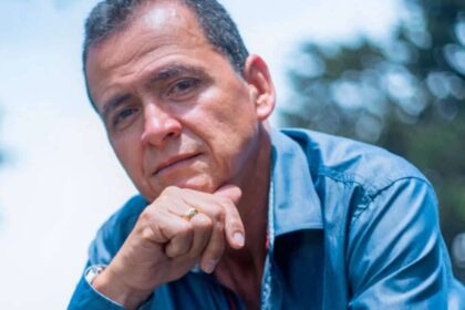 El padre de la cantante colombiana Greeicy, detenido e imputado por secuestro y tortura