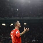 Quiénes son los 10 futbolistas mejor pagados de 2025