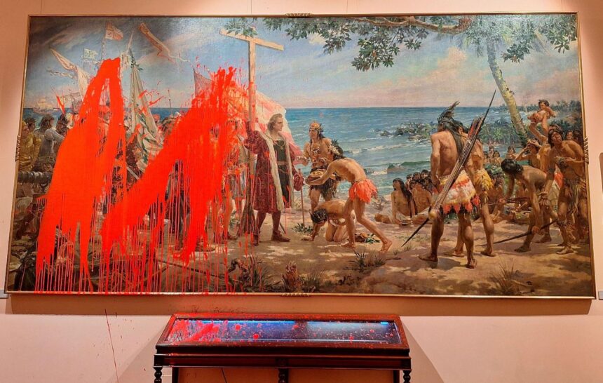 Dos activistas lanzaron pintura contra un cuadro de Cristóbal Colón en el Museo Naval de Madrid
