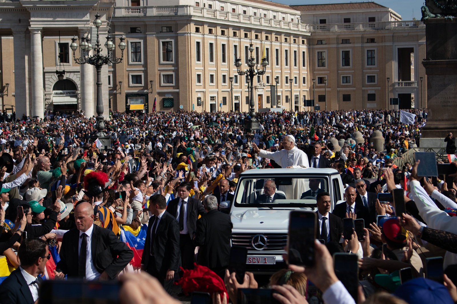 Canonización José Gregorio Hernández y Carmen Rendiles