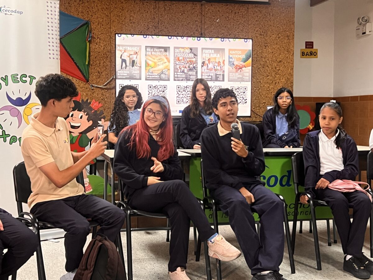 La voz de las aulas: estudiantes de colegios en Caracas presentaron revistas escolares como herramienta de expresión