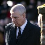 El rey Carlos III retira todos los títulos a Andrés y lo elimina del registro oficial de la nobleza