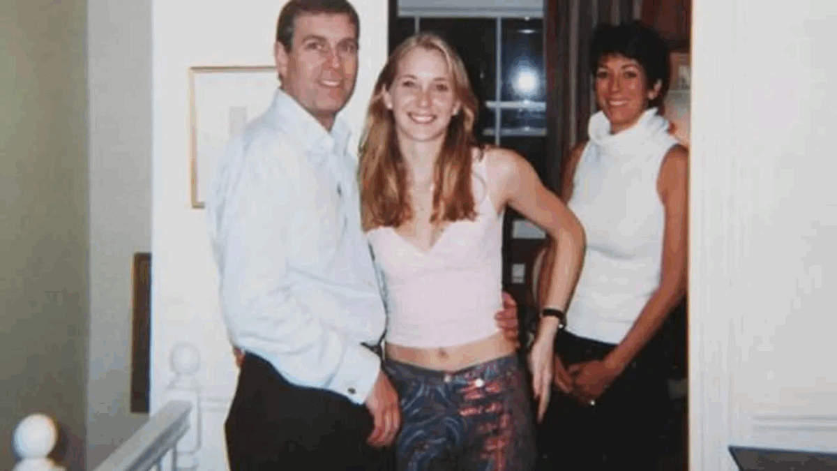 Las claves del escándalo que dejó fuera al príncipe Andrés del registro de la realeza británica