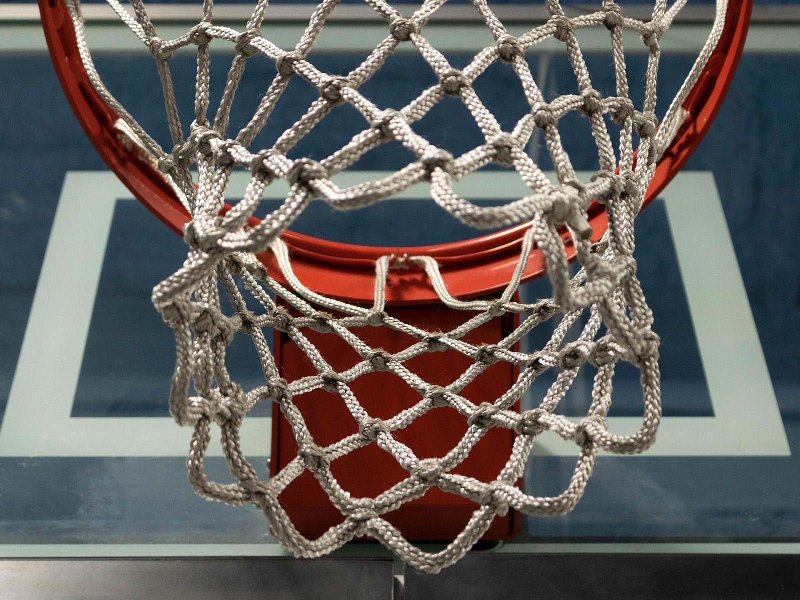 La NBA revisa sus políticas tras el arresto de un jugador y un entrenador