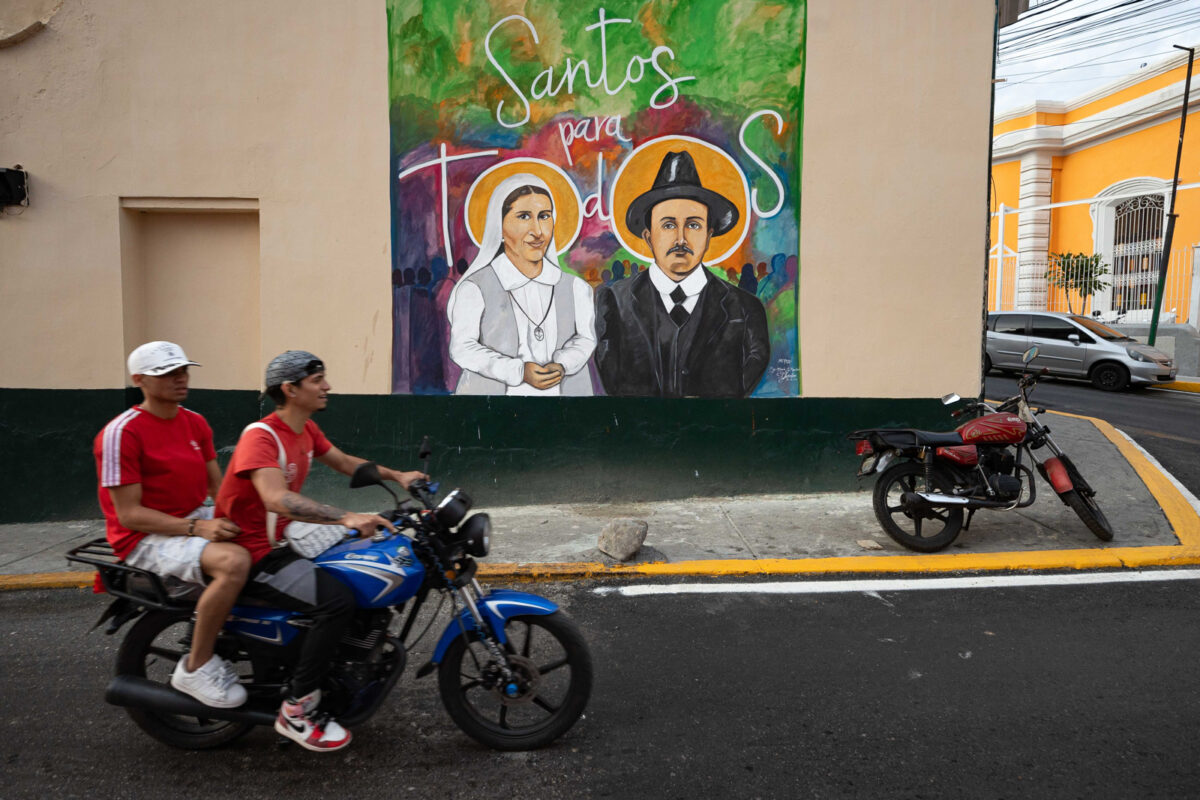 Los milagros que llevaron a José Gregorio Hernández y Carmen Rendiles a la canonización