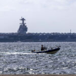 EE UU desplegó en el Caribe su mayor portaaviones