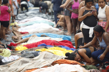 Hallaron 40 cadáveres en favelas tras operativo policial en Río de Janeiro