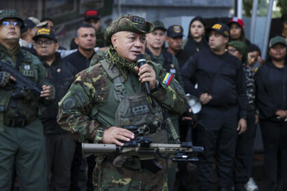 Gobierno de Venezuela activó plan de defensa en otros tres estados ante "distintas amenazas" de EE UU