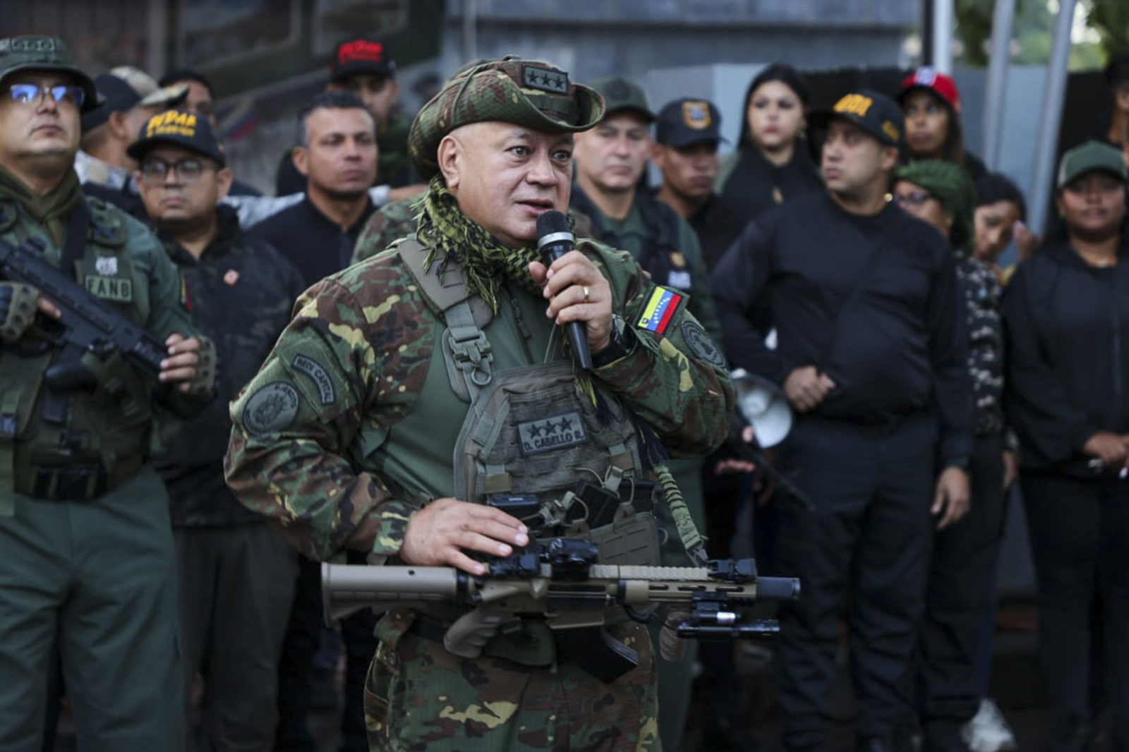 Gobierno de Venezuela activó plan de defensa en otros tres estados ante “distintas amenazas” de EE UU