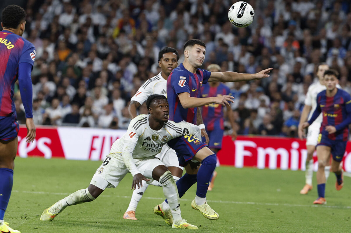 Real Madrid derrotó 2-1 al Barcelona en el clásico del fútbol español
