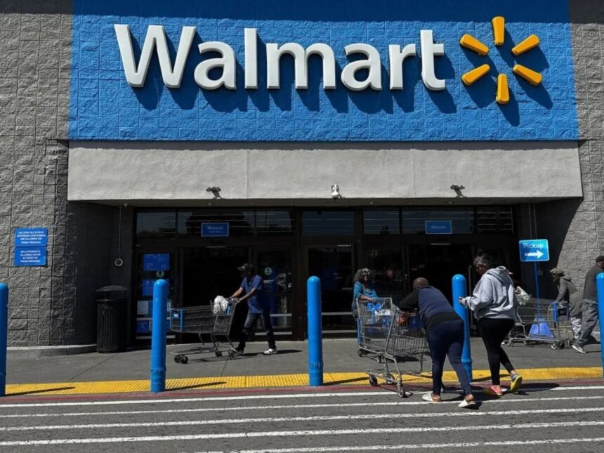 ¿Por qué Walmart pausó las contrataciones de candidatos que necesitan visas H-1B en Estados Unidos?