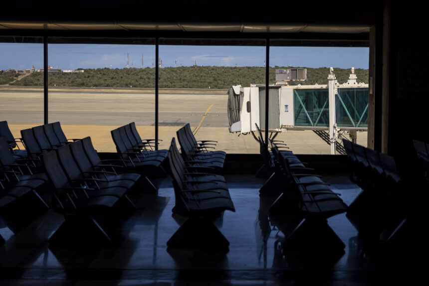 Colombia se convierte en la ruta de salida para pasajeros varados en Venezuela